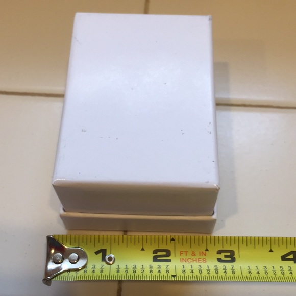 Local Eclectic empty gift box - Picture 7 of 8